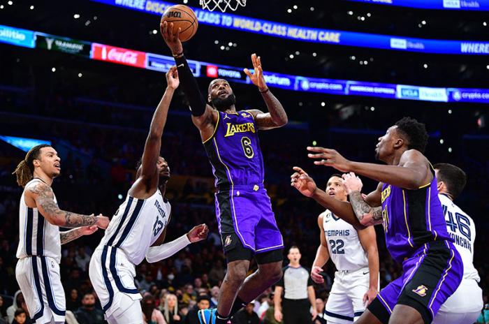 Lakers Menang Tipis 122-121 Atas Memphis Grizzlies 